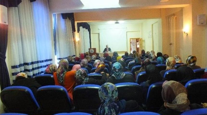 Posof Kaymakamı Annelerle Toplantı Yaptı