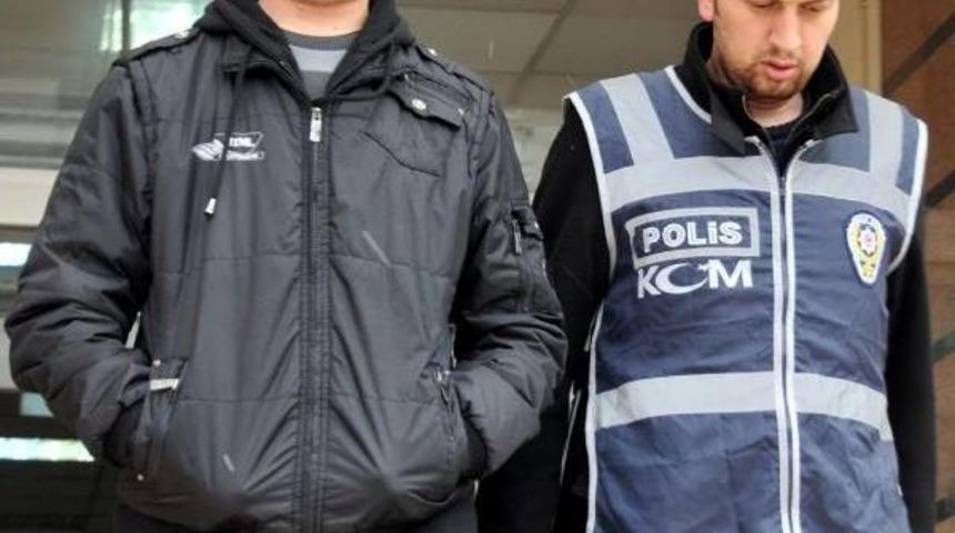 Rekt&ouml;r&uuml; Ter&ouml;r &Ouml;rg&uuml;t&uuml; &Uuml;yesi Diye Dinlemişler