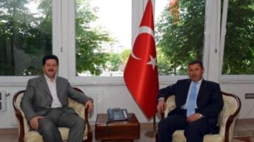 Hasan Fehmi Kinay: Şerif Yılmaz, &Ccedil;ok İyi Yetişmiş Bir Devlet Adamıdır