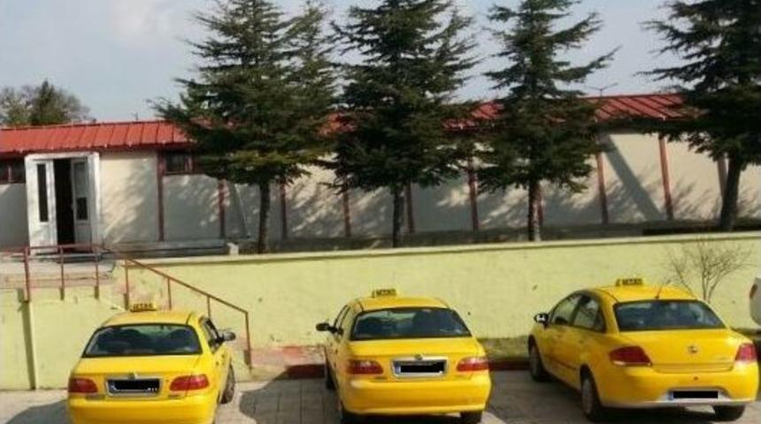 G&ouml;&ccedil;men Taksi Yollarda