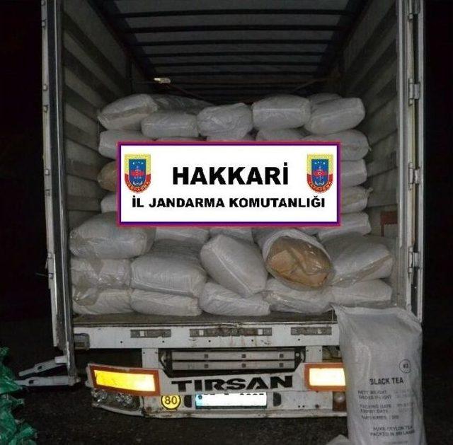 Çukurca’da 17 Ton Kaçak Çay Ele Geçirildi