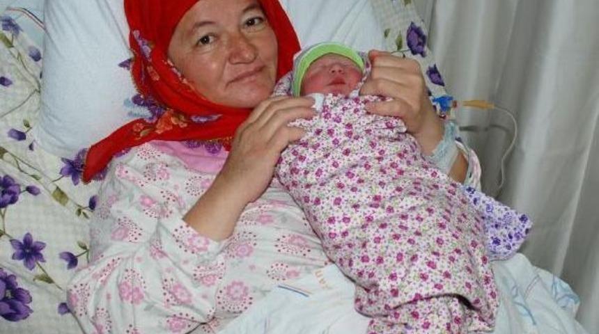 23 Yıl Sonra Bebek Sevinci