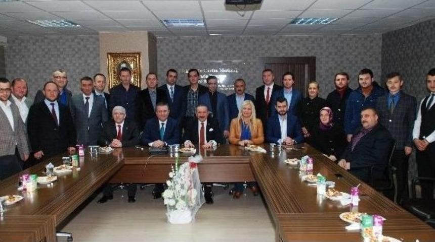 Ak Parti İzmit İl&ccedil;e Teşkilatından Başkan Doğan&rsquo;a Ziyaret