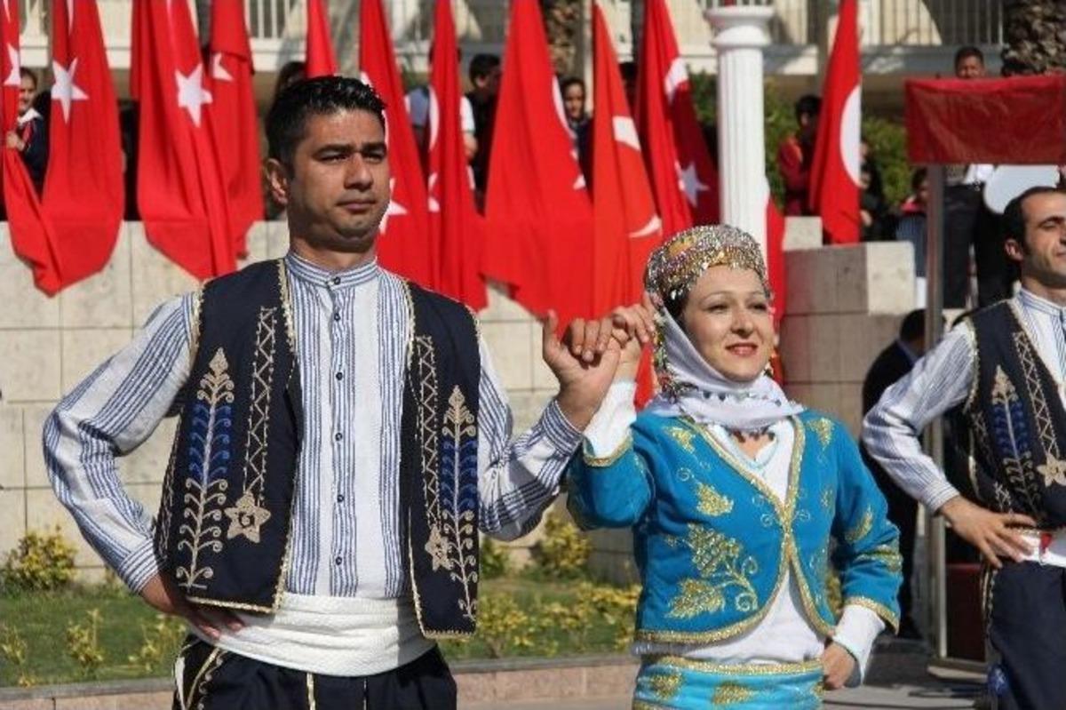 Atat&uuml;rk&rsquo;&uuml;n Mersin&rsquo;e Gelişinin 92. Yıl D&ouml;n&uuml;m&uuml; Coşkuyla Kutlandı
