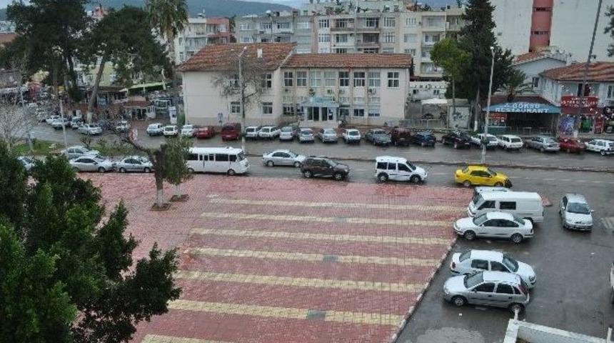 Silifke&rsquo;de Aile &Ccedil;ay Bah&ccedil;esi Ve G&ouml;ksu Oteli &Ccedil;evresi Yeniden D&uuml;zenleniyor