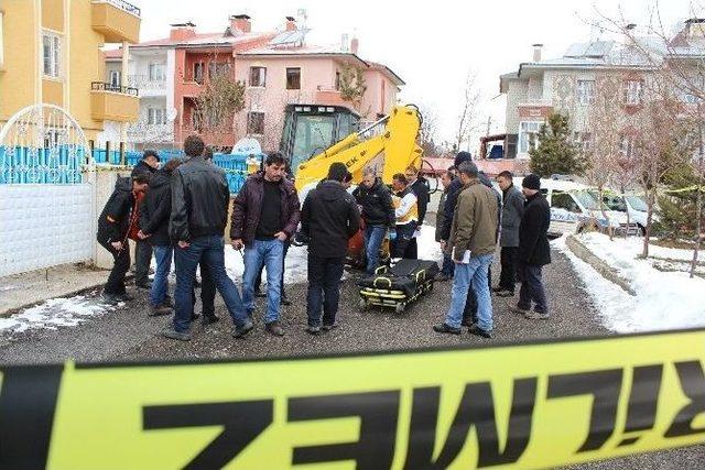 Erzurum’da Sokak Ortasında Kadın Cesedi Bulundu