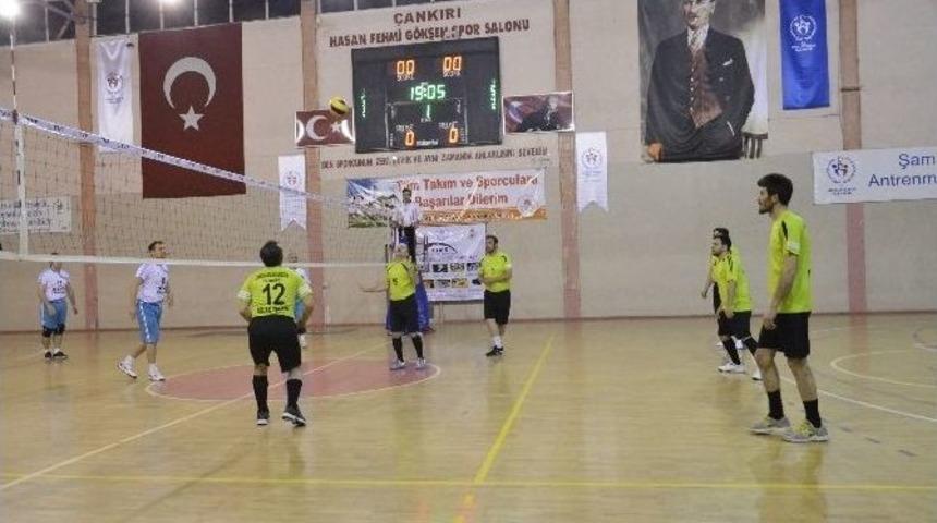 &Ccedil;ankırı&rsquo;da Valilik Voleybol Turnuvası Başladı