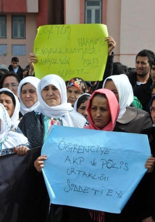 Van'da Polisin Öğrencilere Müdahalesine Kınama