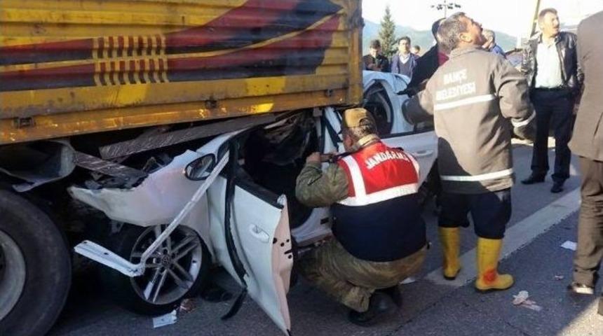 Osmaniye&rsquo;de Trafik Kazası: 1 &Ouml;l&uuml;, 1 Yaralı