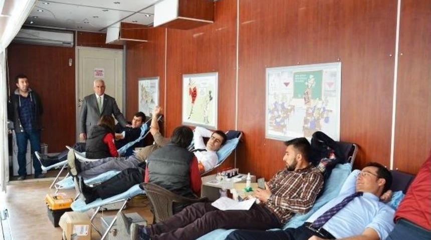 G&ouml;ksun&rsquo;dan T&uuml;rk Kızılayı&rsquo;na 110 &Uuml;nite Kan Bağışı