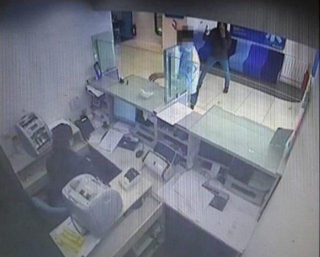 Banka Soyguncusu Yakalandı 2