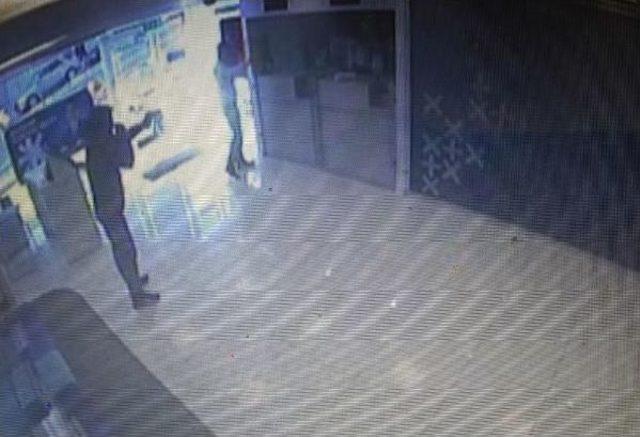 Banka Soyguncusu Yakalandı 3