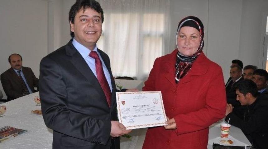 Erdemlili Kooperatif&ccedil;iler Belgelerini Aldı