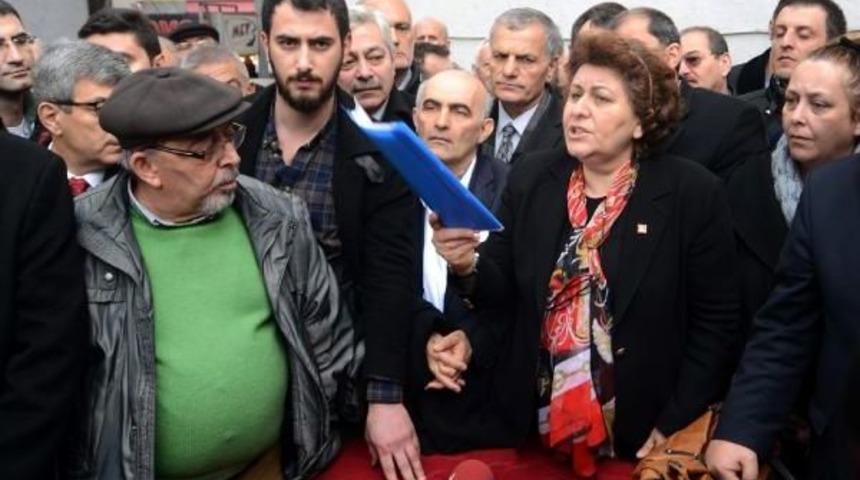 Trabzon Chp Gen&ccedil;lik Kolları, Parti Binasını Işgal Etti (2)