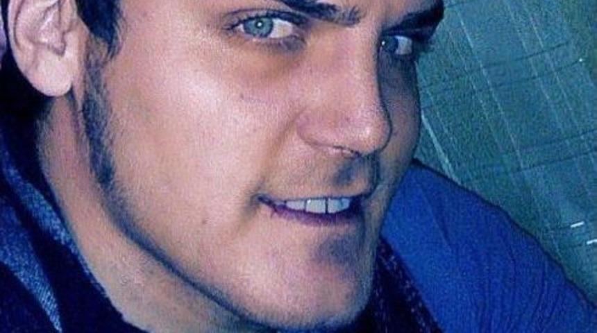 Vagonda Elektrik &Ccedil;arpan Manken, 12 Yıl Sonra Intilar Etti