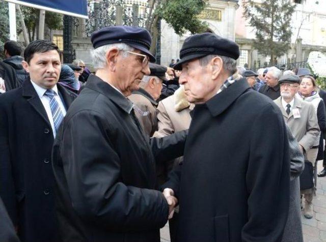 Kıvrıkoğlu nun Eşinin Cenazesine Başbuğ Ve B&uuml;y&uuml;kanıt Da Katıldı 2