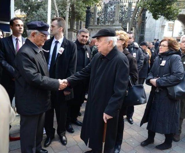 Kıvrıkoğlu nun Eşinin Cenazesine Başbuğ Ve B&uuml;y&uuml;kanıt Da Katıldı 3