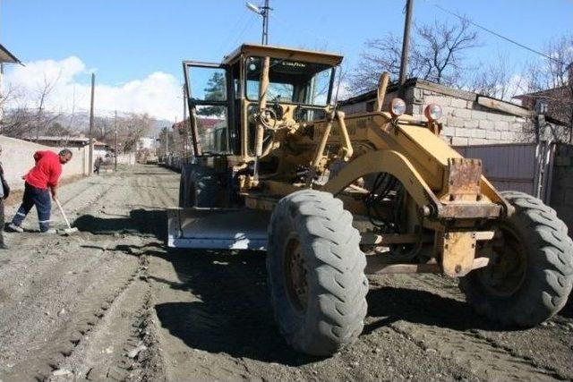 Erzincan&rsquo;da Bu Yıl Asfalt Yılı Olacak 1