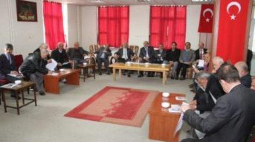 Erzincan Belediyesi 2015 &Ccedil;alışmalarını Muhtarlarla Değerlendirdi