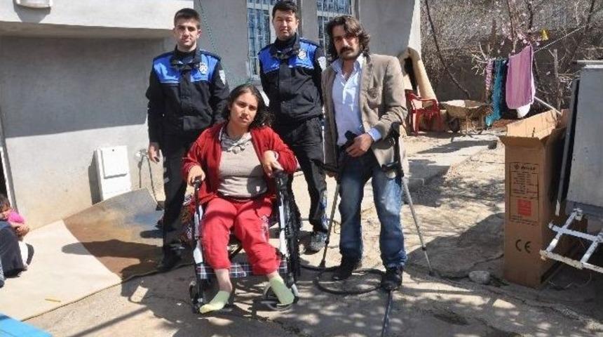 Engellilerin Y&uuml;z&uuml; G&uuml;ld&uuml;r&uuml;ld&uuml;