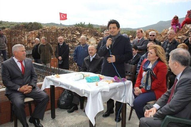 Urla’da Merkez Camii’nin Temeli Atıldı