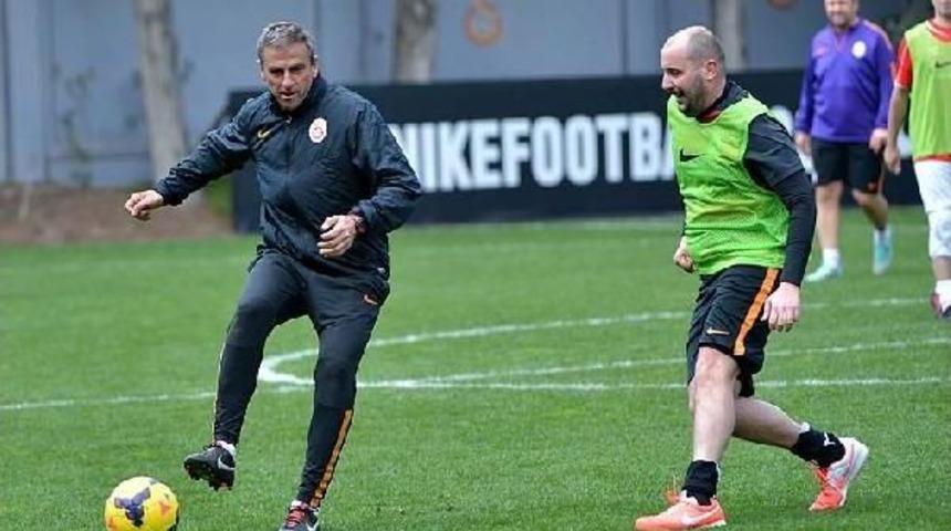 Galatasaray Teknik Heyeti Ile Gazeteciler Ma&ccedil; Yaptı