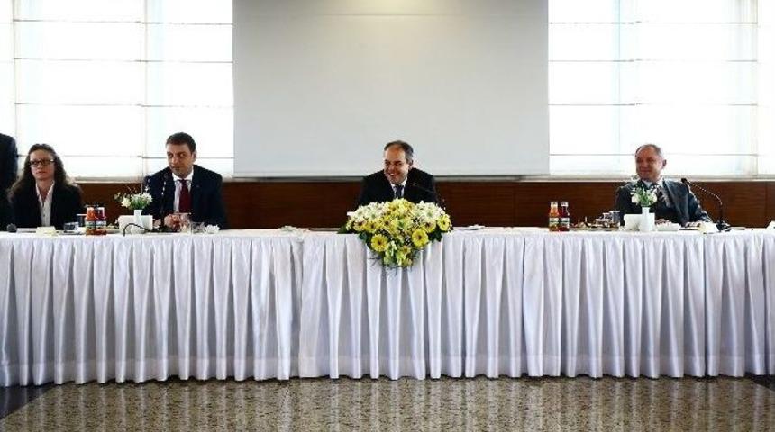 T&uuml;rkiye-pakistan Gen&ccedil;lik K&ouml;pr&uuml;s&uuml; Projesi