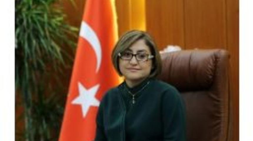 Fatma Şahin&rsquo;den, &Ccedil;anakkale Zaferi&rsquo;nin Yıld&ouml;n&uuml;m&uuml; Mesajı