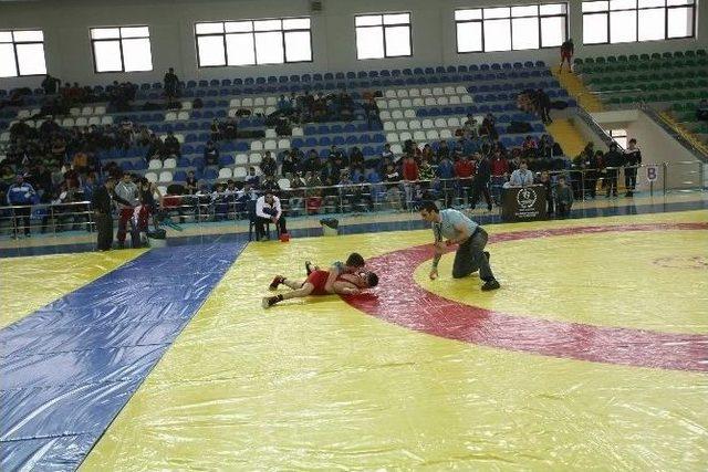 Rize’de Güreş Grup Müsabakaları Sona Erdi. 3