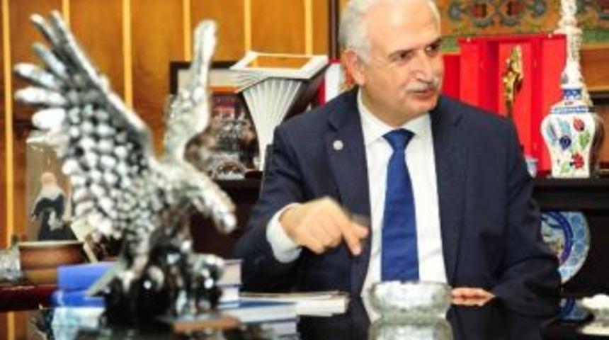 Rekt&ouml;r Ko&ccedil;ak&rsquo;tan Bayram Tebriği