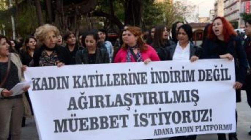 Kadınlar, Anne Ve Kızının &Ouml;ld&uuml;r&uuml;lmesini Protesto Etti