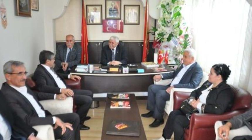 Adıyaman'da Ak Partililer'den Mhp Ve Dbp&rsquo;Ye Ziyaret