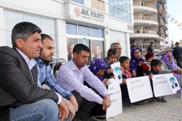 Irak'ta Işid Üyesi Diye Gözaltına Alınan Şoförün Ailesi, Ak Parti Önünde Oturma Eylemi Yaptı