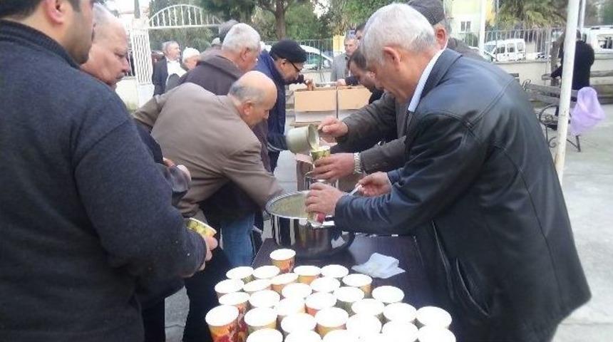&Ccedil;anakkale Zaferi&rsquo;nin 100&rsquo;&uuml;nc&uuml; Yılında Vatandaşlar Sabah Namazında Şehitler İ&ccedil;in Dua Etti.