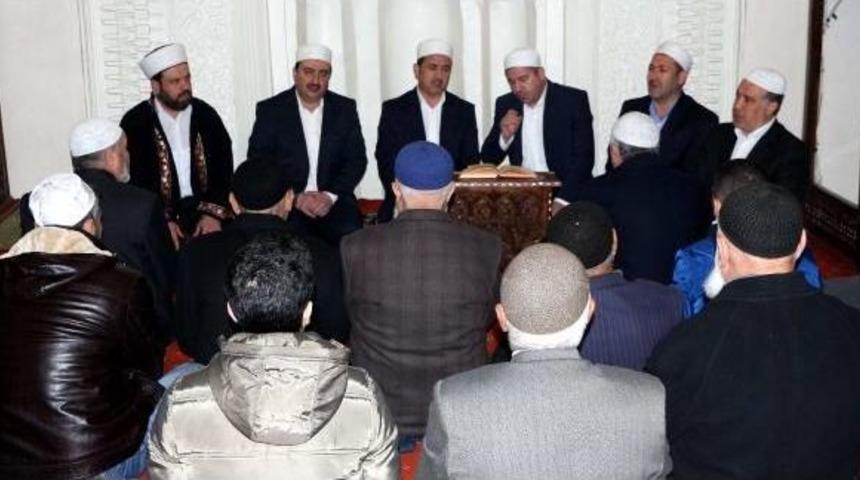 Camide Sabah Namazında &Ccedil;anakkale Şehitleri Anıldı