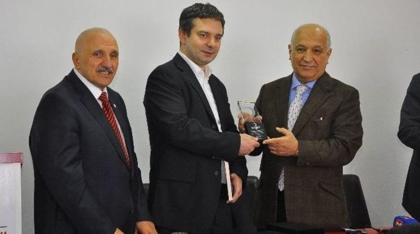 T&uuml;rk Kızılayı Genel Başkanı L&uuml;tfi Akar Zonguldak&rsquo;ta