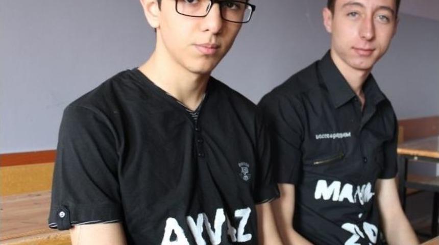 &Ccedil;anakkale İ&ccedil;in 18 &Ouml;ğrenci 18 Siyah Tiş&ouml;rt