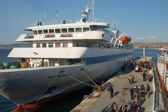 Mavi Marmara Gemisi Gelibolu İskelesi&rsquo;ne Yanaştı 1