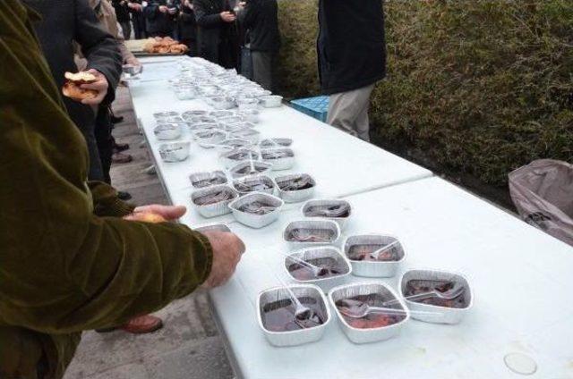 Nevşehir Belediyesi Cemaate Hoşaf Ve Tayın Dağıttı 2