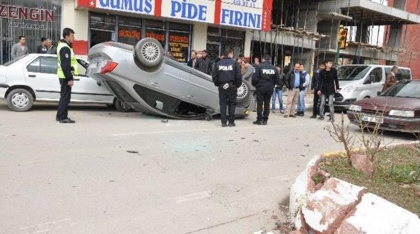 Takla Atan Otomobilin S&uuml;r&uuml;c&uuml;s&uuml; Yara Almadan Kurtuldu