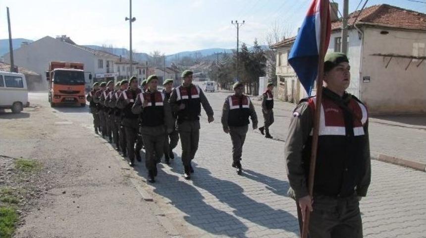 Hisarcık&rsquo;ta Asker Şehitler İ&ccedil;in Y&uuml;r&uuml;d&uuml;