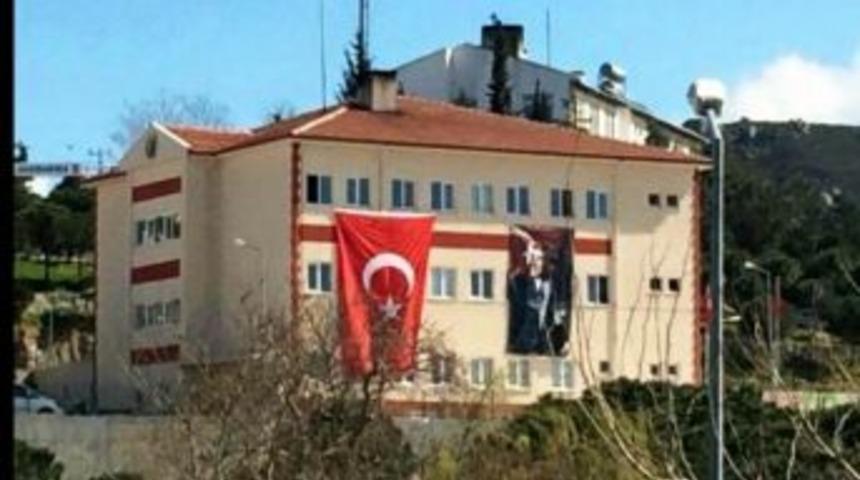 Avşa Adası&rsquo;ndaki Yeni Okul, &Ccedil;anakkale&rsquo;yi Andı