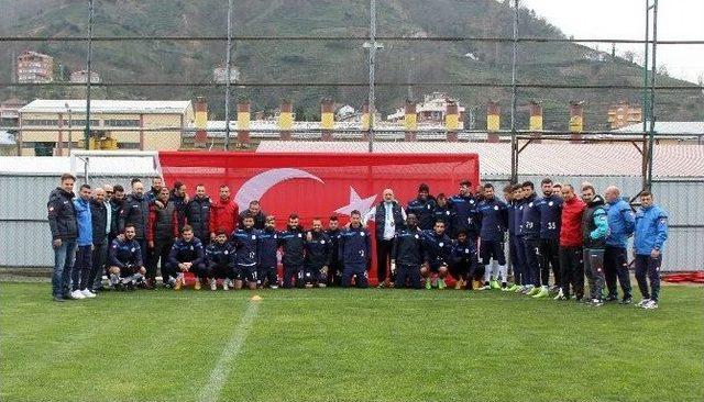 "ligde Kalmak İstiyorsan Sahada G&uuml;c&uuml;n&uuml; G&ouml;stereceksin" 1