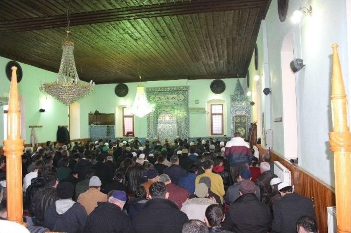 Bilecik&rsquo;te &Ccedil;anakkale Şehitleri Sabah Namazında Anıldı