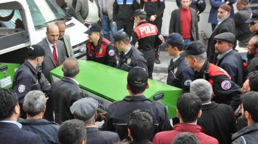 İşyerinde Intihar Etti