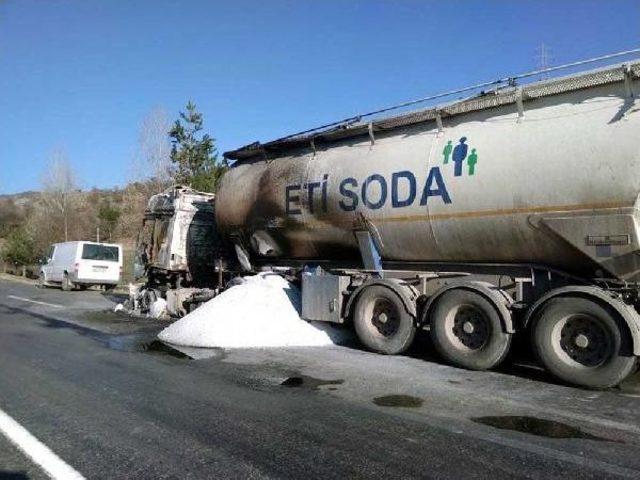 Soda Yüklü Tanker Hareket Halindeyken Alev Alıp Yandı