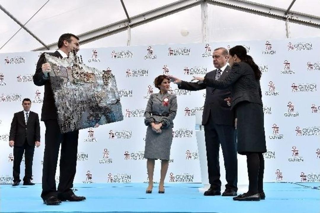 Cumhurbaşkanı Erdoğan, G&uuml;ven &Ccedil;ayyolu Sağlık Kamp&uuml;s&uuml;&rsquo;n&uuml;n A&ccedil;ılışını Ger&ccedil;ekleştirdi