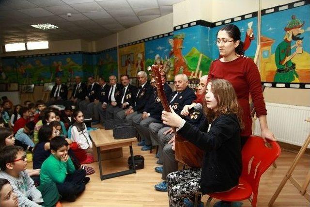 Bilgi Evi Gazileri Ağırladı