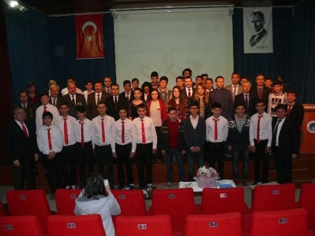 &Ccedil;anakkale Şehitleri Hendek&rsquo;te Anıldı