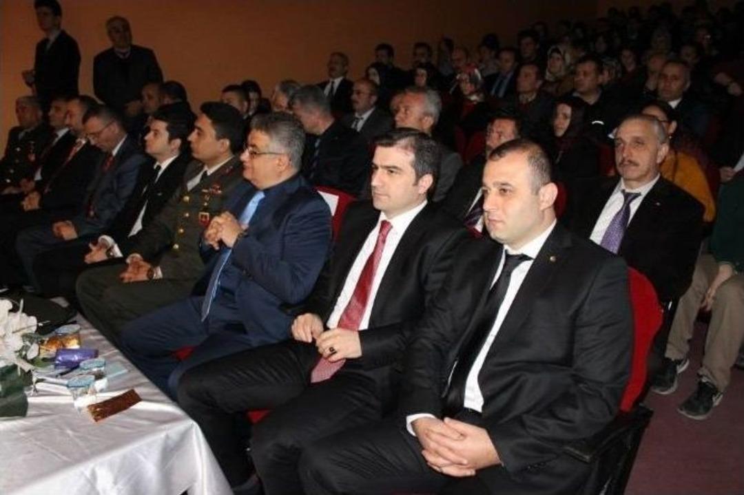 18 Mart &Ccedil;anakkale Deniz Zaferi Ve &Ccedil;anakkale Şehitleri T&ouml;renlerle Anılıyor